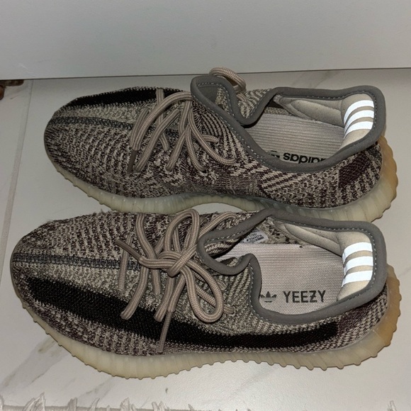 Yeezy Boost 350 Zyon size 4.5 HEADACHE. Lightly worn with box - Picture 2 of 6
